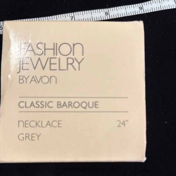 Elegant Silver tone Vintage Avon 1982  Necklace with Crystal Accents - Picture 2 of 4